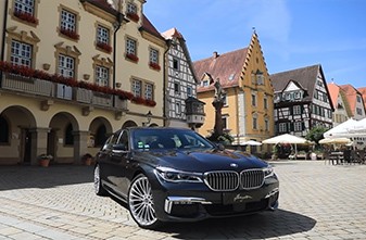 Timeless, elegant radial spoke wheel: Breyton Race LS 2 on BMW 7 G11